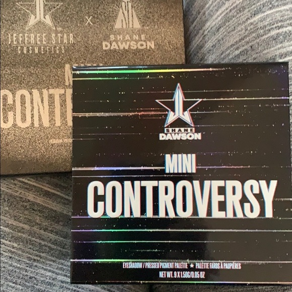 SOLD BRAND NEW Jeffree Star mini controversy - Picture 2 of 3